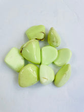 Load image into Gallery viewer, Citron Chrysoprase Tumbled Stone TB089 x 1
