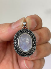 Load image into Gallery viewer, Moonstone Crystal Pendant PD044
