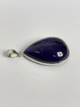 Load image into Gallery viewer, Amethyst Crystal Pendant PD042
