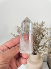 Load image into Gallery viewer, Quartz Tower High Grade T073a
