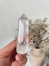 Load image into Gallery viewer, Quartz Tower High Grade T075a
