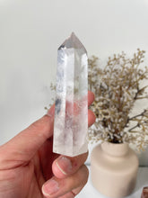 Load image into Gallery viewer, Quartz Tower High Grade T075a
