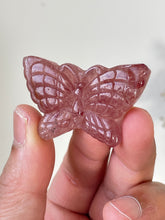 Load image into Gallery viewer, Strawberry Quartz Butterfly Carving LA136
