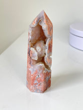 Load image into Gallery viewer, Pink Agate Tower High Grade T194a
