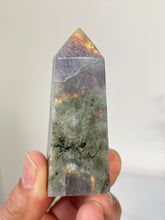 Load image into Gallery viewer, Purple Labradorite Tower Rare T198a
