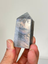 Load image into Gallery viewer, Purple Labradorite Tower Rare T172a
