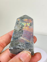 Load image into Gallery viewer, Purple Labradorite Tower Rare T171a
