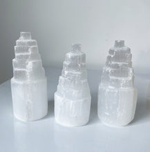 Load image into Gallery viewer, Selenite Crystal Tower (10cm) SN042 x 1
