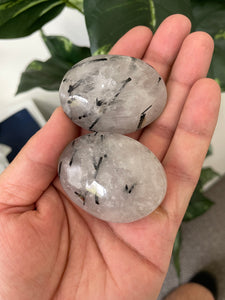 1 x Tourmalinated Quartz Palm Stone Natural (S) PS001b