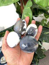 Load image into Gallery viewer, Orca Agate Palm Stone Natural x 1 PS026
