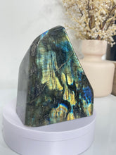 Load image into Gallery viewer, Blue Labradorite Free Form LA143
