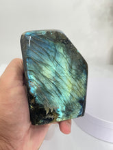 Load image into Gallery viewer, Blue Labradorite Free Form LA144
