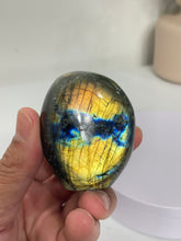 Load image into Gallery viewer, Blue Labradorite Free Form LA158
