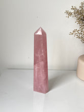 Load image into Gallery viewer, Xlarge Rose Quartz Tower T243a
