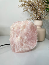 Load image into Gallery viewer, Rose Quartz Crystal Lamp LP01
