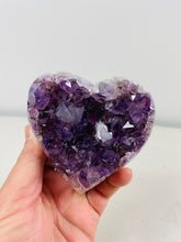 Load image into Gallery viewer, Amethyst Heart Brazil A368
