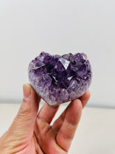 Load image into Gallery viewer, Amethyst Heart Brazil A370
