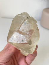 Load image into Gallery viewer, Calcite Crystal High-Grade AP673a
