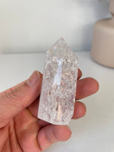 Load image into Gallery viewer, Crackled Quartz Tower High Grade T045a
