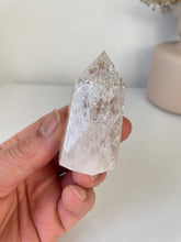 Load image into Gallery viewer, Crackled Quartz Tower High Grade T046a
