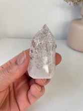 Load image into Gallery viewer, Crackled Quartz Tower High Grade T046a
