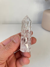 Load image into Gallery viewer, Crackled Quartz Tower High Grade T049a
