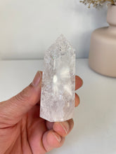 Load image into Gallery viewer, Crackled Quartz Tower High Grade T052a
