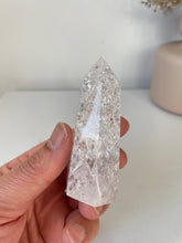 Load image into Gallery viewer, Crackled Quartz Tower High Grade T043a
