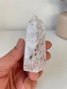 Crackled Quartz Tower High Grade T043a