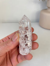 Load image into Gallery viewer, Crackled Quartz Tower High Grade T044a
