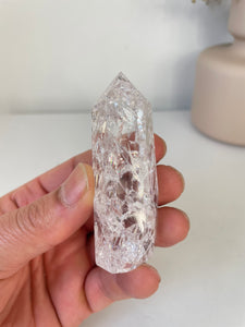 Crackled Quartz Tower High Grade T044a