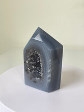 Load image into Gallery viewer, Agate Tower Druzy T212a
