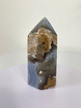 Load image into Gallery viewer, Agate Tower Druzy T215a
