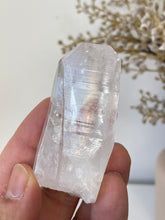 Load image into Gallery viewer, Columbian Lemurian Quartz Water Clear Crystal Q289a
