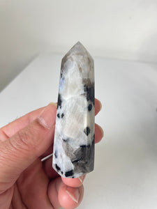 Blue Moonstone Tower High Grade T080a