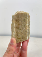 Load image into Gallery viewer, Raw Aquamarine Crystal RW035
