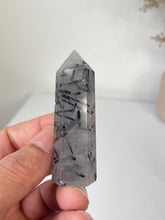 Load image into Gallery viewer, Tourmaline in Quartz Tower High Grade T062a
