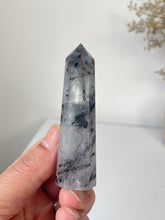 Load image into Gallery viewer, Tourmaline in Quartz Tower High Grade T065a
