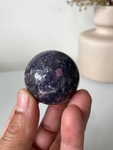 Load image into Gallery viewer, Unicorn Crystal Sphere High Grade S212
