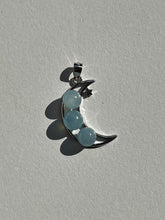 Load image into Gallery viewer, 1 x Aquamarine Crystal Moon Pendant PD012
