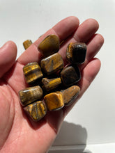 Load image into Gallery viewer, Tiger Eye tumbled stone crystal/ mineral x 1 (22-30mm)
