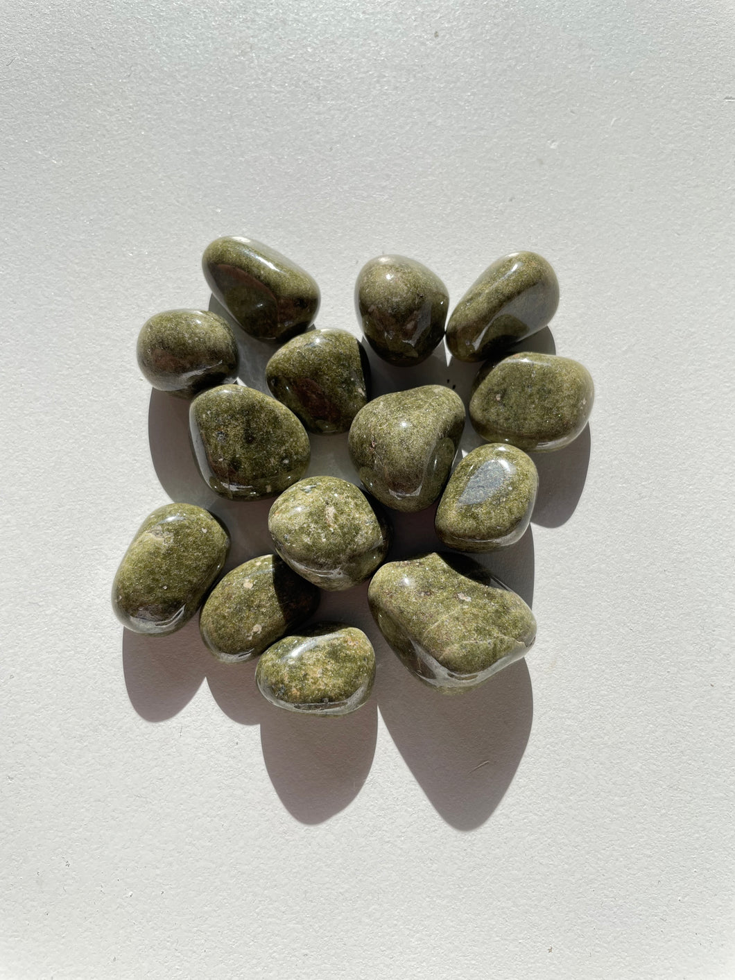 Green/Heena Jasper tumbled stone crystal/ mineral x 1 (22-30mm)