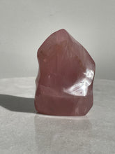 Load image into Gallery viewer, Dark Rose Quartz Flame Natural Crystal FF032
