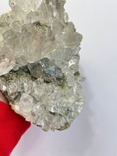 Load image into Gallery viewer, Water Clear Himalayan Quartz Clusters Q861
