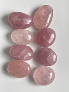 Rose Quartz Palm Stone Natural (L)