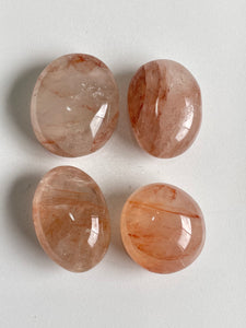 Hematoid/Red Quartz Palm Stone Natural (L)