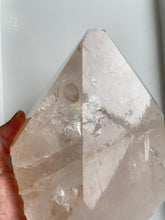 Load image into Gallery viewer, X-Large Himalayan Quartz Crystal Natural Q305
