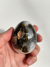 Load image into Gallery viewer, Druzy Agate Crystal Egg Natural AG043
