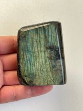 Load image into Gallery viewer, Blue Labradorite Free Form LA027
