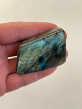 Load image into Gallery viewer, Blue Labradorite Free Form LA043
